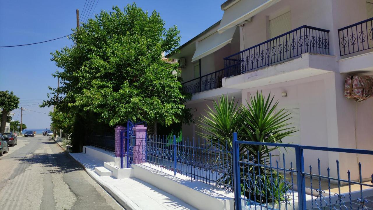 A&B Apartment Néoi Epivátai Luaran gambar
