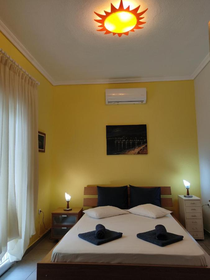 A&B Apartment Néoi Epivátai Luaran gambar