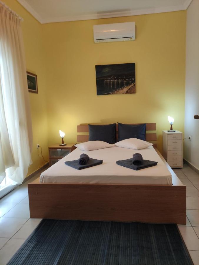 A&B Apartment Néoi Epivátai Luaran gambar