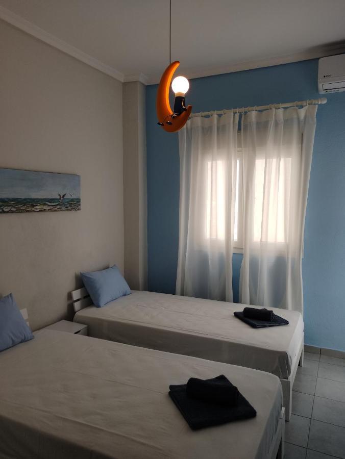 A&B Apartment Néoi Epivátai Luaran gambar
