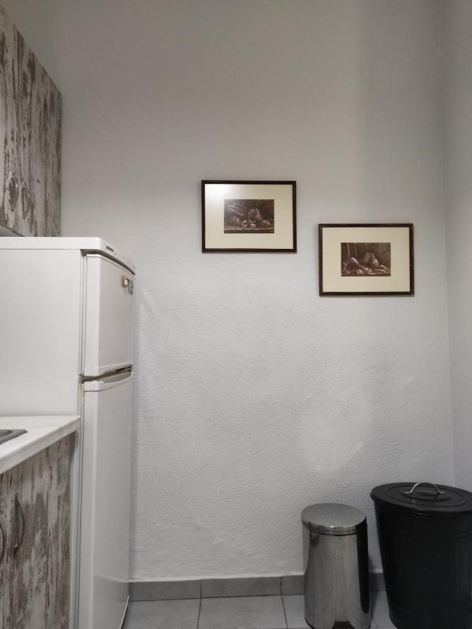 A&B Apartment Néoi Epivátai Luaran gambar